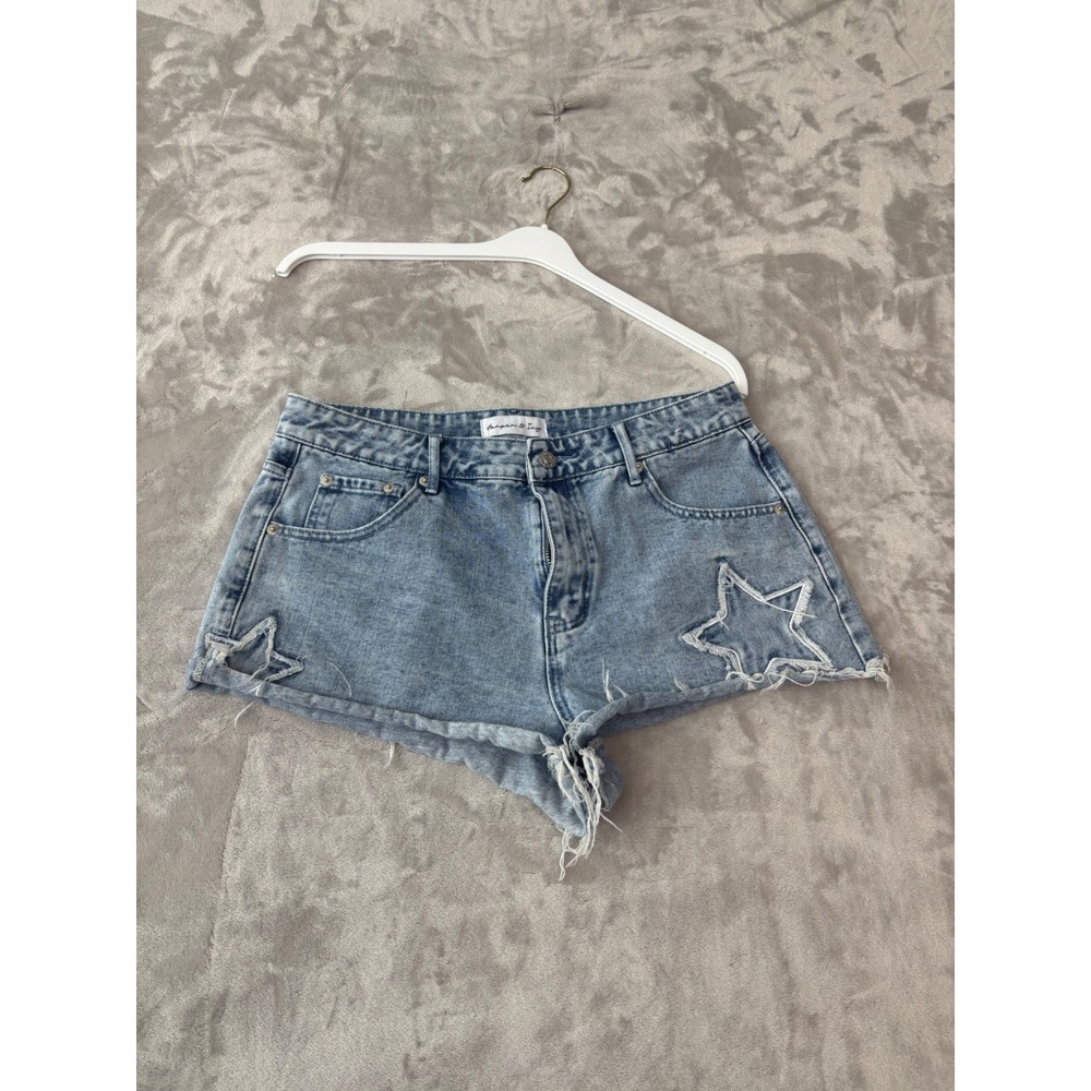 Harper & Ivy Light Wash Star Distressed Denim Cutoff Shorts High Rise Blue